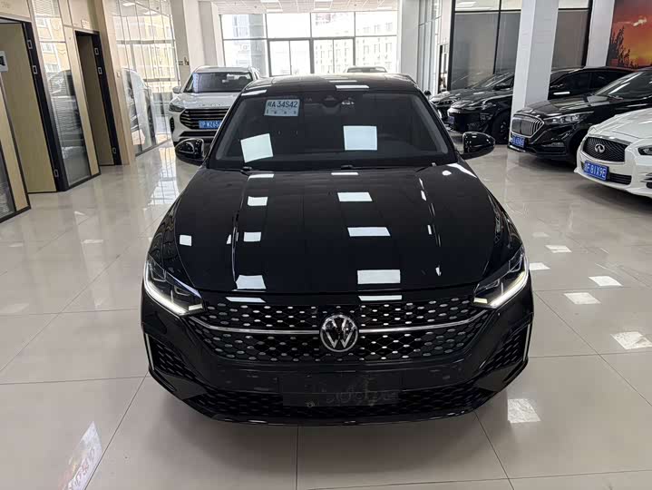 Фото 2 - Volkswagen Lavida