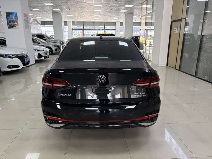 Фото 5 - Volkswagen Lavida