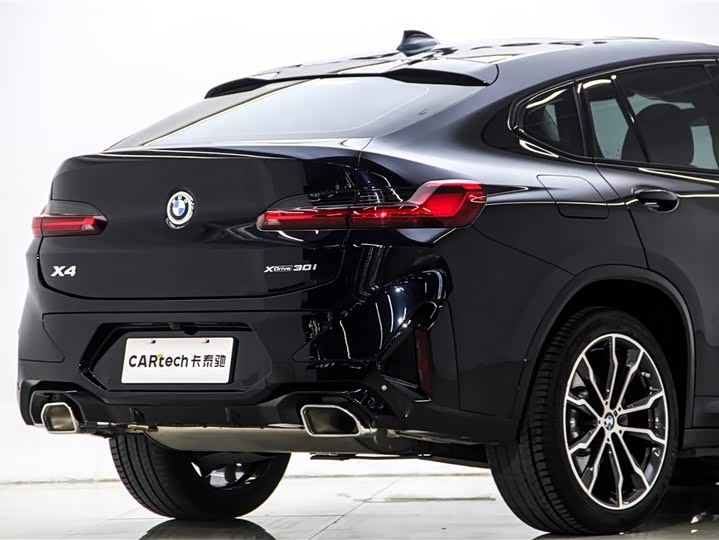 Фото 8 - BMW X4