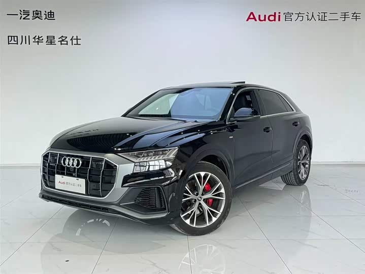 Фото 1 - Audi Q8