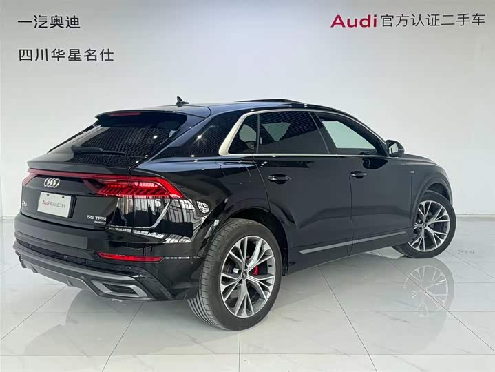 Фото 5 - Audi Q8