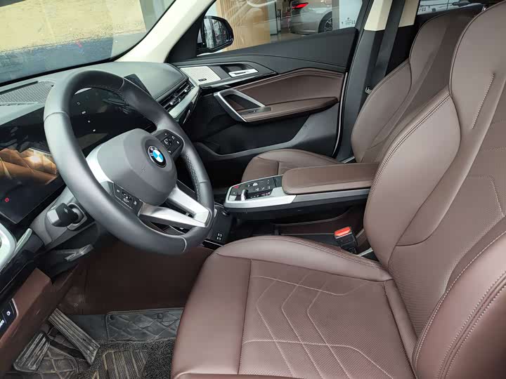 Фото 4 - BMW X1