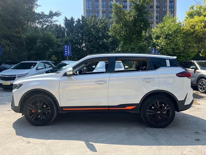 Фото 6 - Geely Atlas