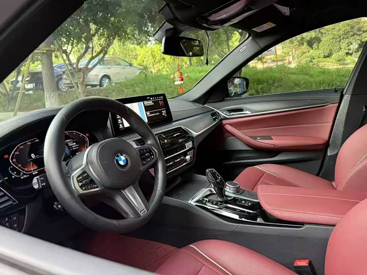 Фото 6 - BMW 5 Series