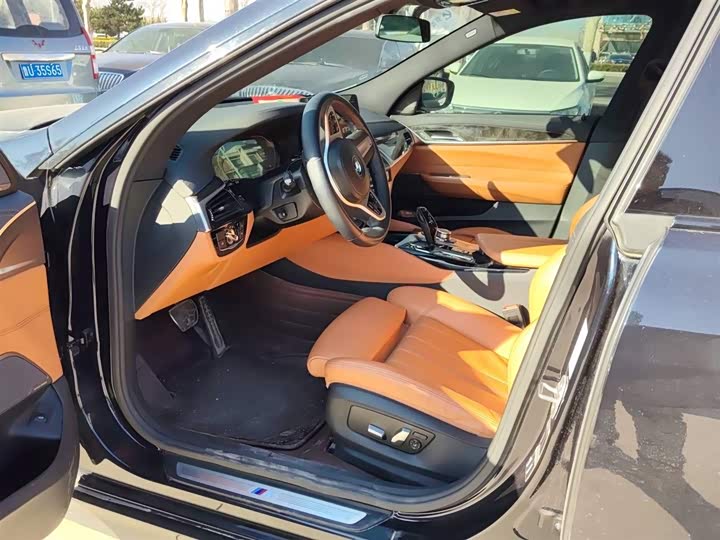 Photo 4 - BMW 6 Series GT