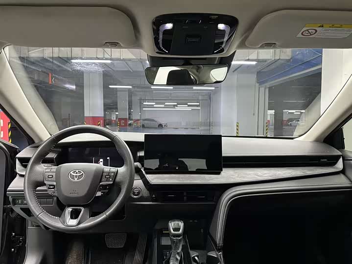 Фото 6 - Toyota Camry