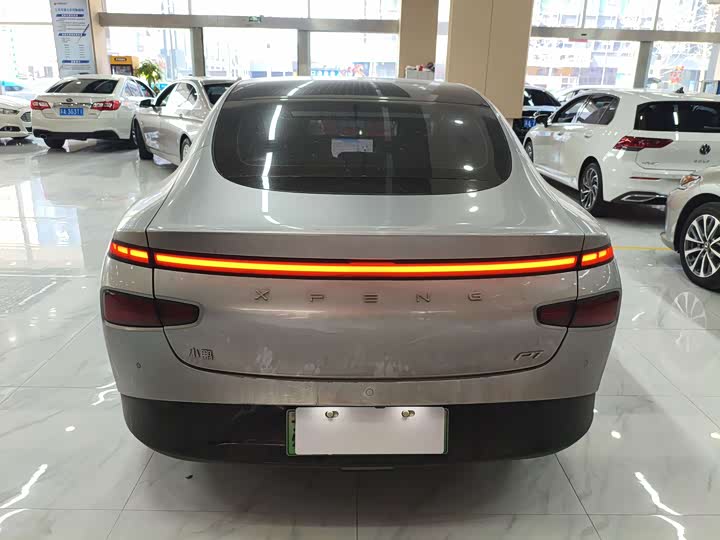 Photo 4 - XPeng P7