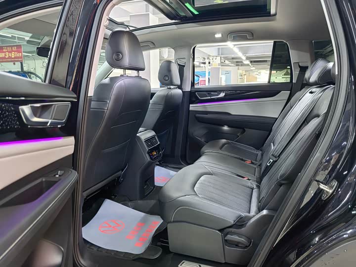 Photo 6 - Volkswagen Teramont Pro