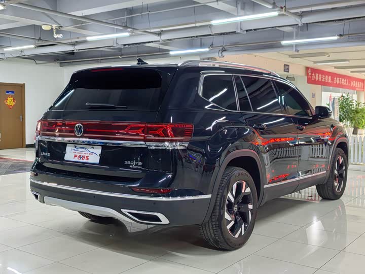 Photo 7 - Volkswagen Teramont Pro