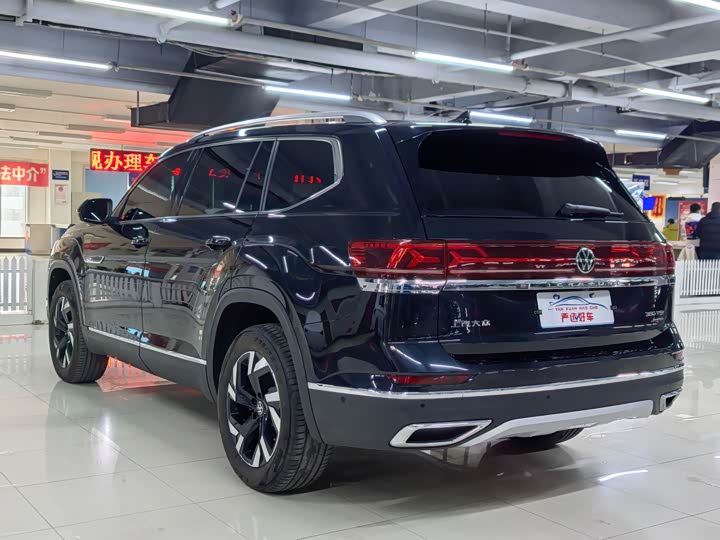 Photo 9 - Volkswagen Teramont Pro