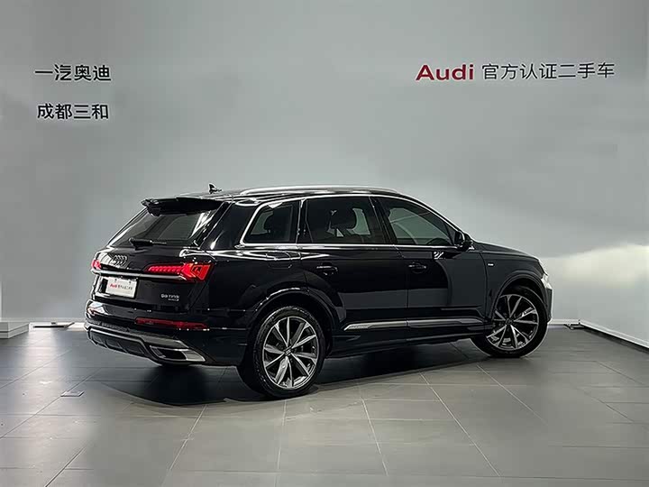 Фото 4 - Audi Q7