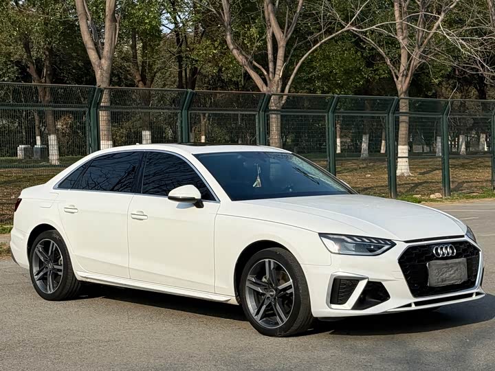 Фото 3 - Audi A4L