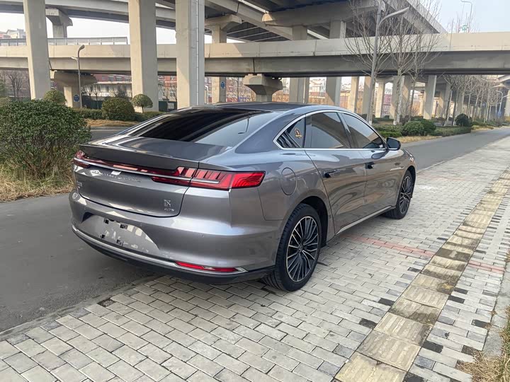 Фото 3 - BYD Han