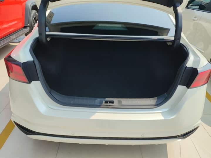 Фото 4 - Nissan Teana