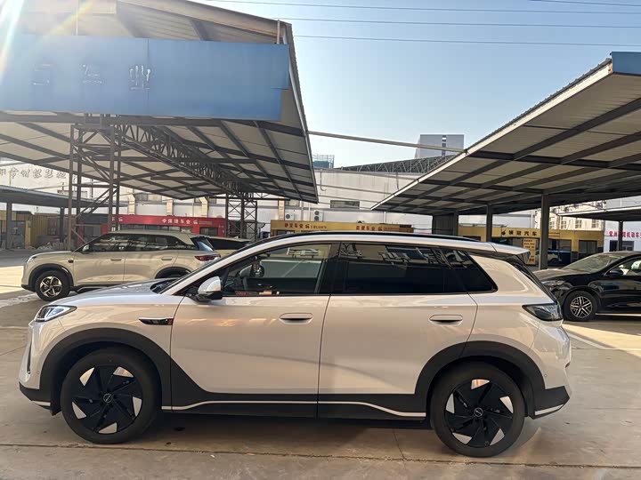 Фото 8 - BYD Sea Lion 05 EV