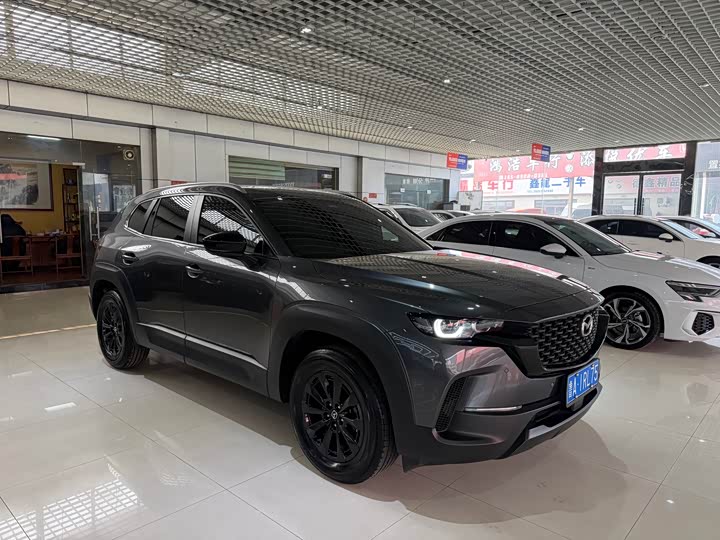 Photo 3 - Mazda CX-50