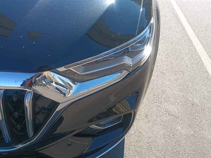 Фото 5 - Hongqi HS5