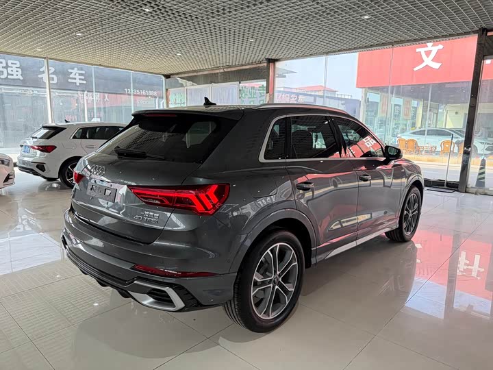 Фото 4 - Audi Q3