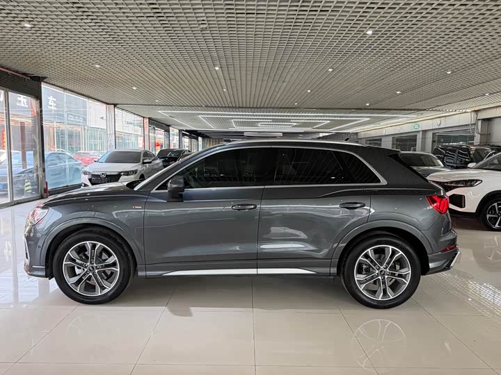 Фото 7 - Audi Q3
