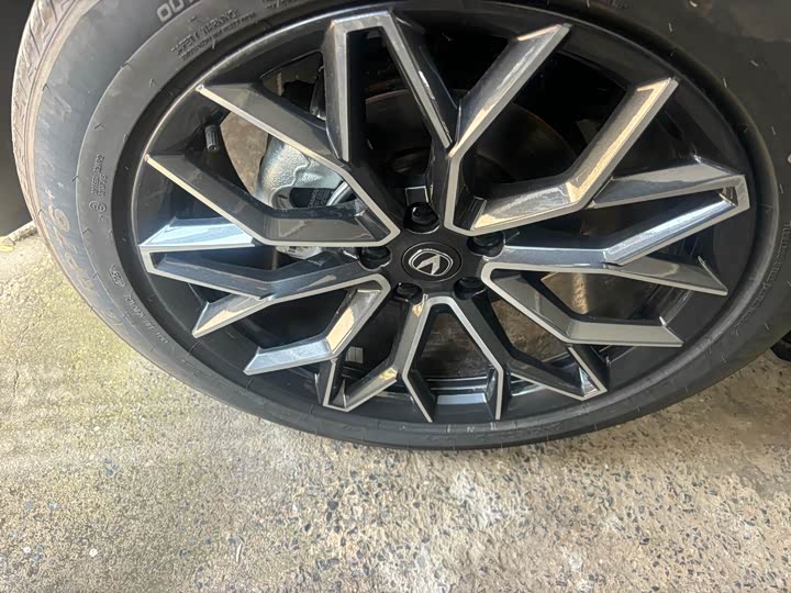 Фото 3 - Changan UNI-Z Hybrid