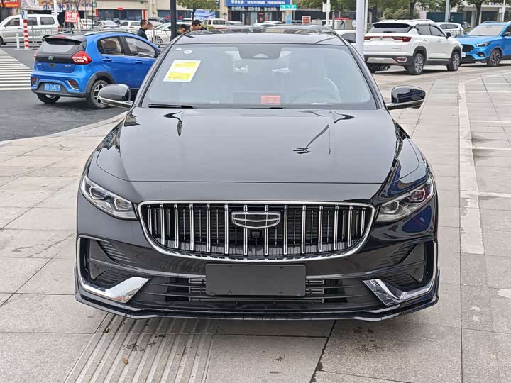 Фото 2 - Geely Preface