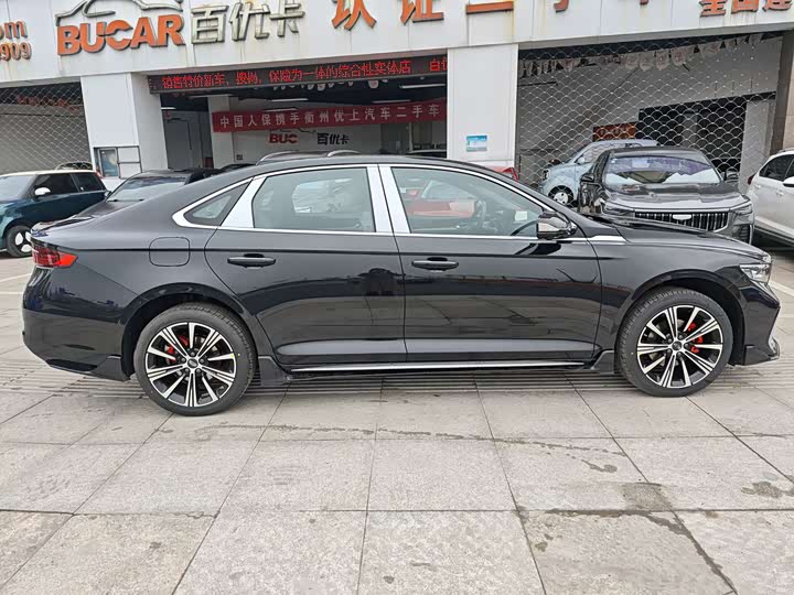 Фото 3 - Geely Preface