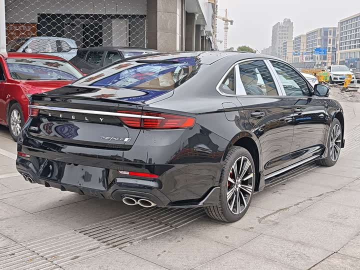 Фото 4 - Geely Preface