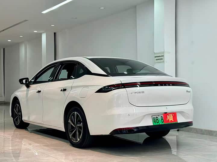 Photo 7 - GAC Aion S Max