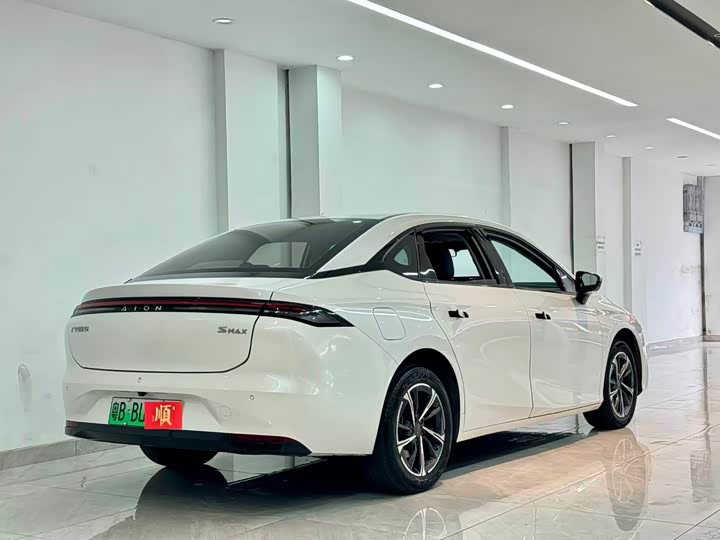 Photo 9 - GAC Aion S Max