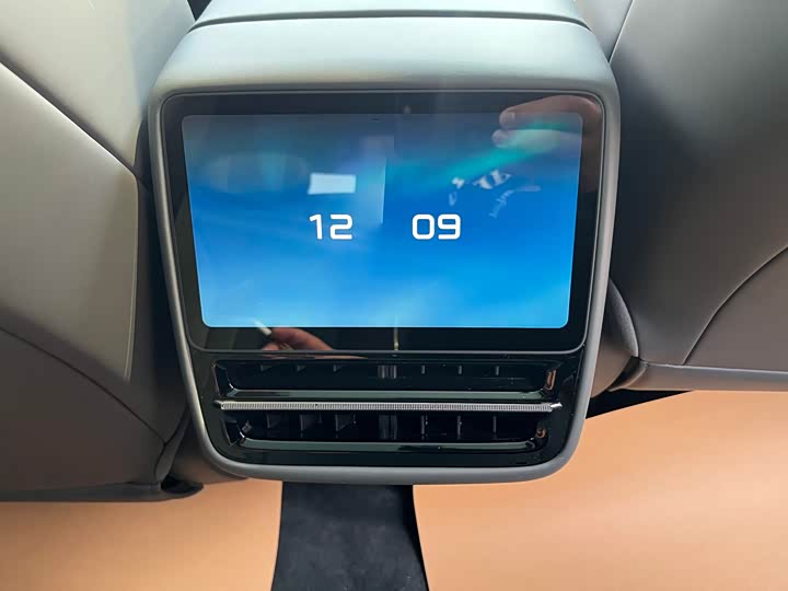 Фото 8 - XPeng G7