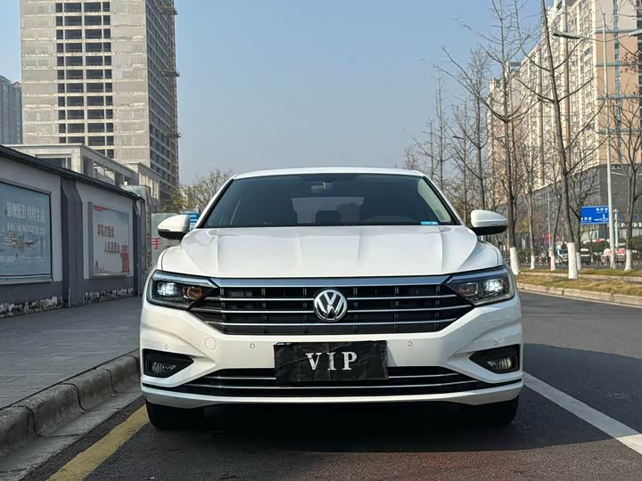 Фото 1 - Volkswagen Sagitar L