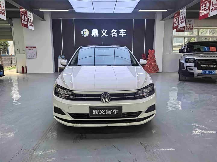 Фото 2 - Volkswagen Polo