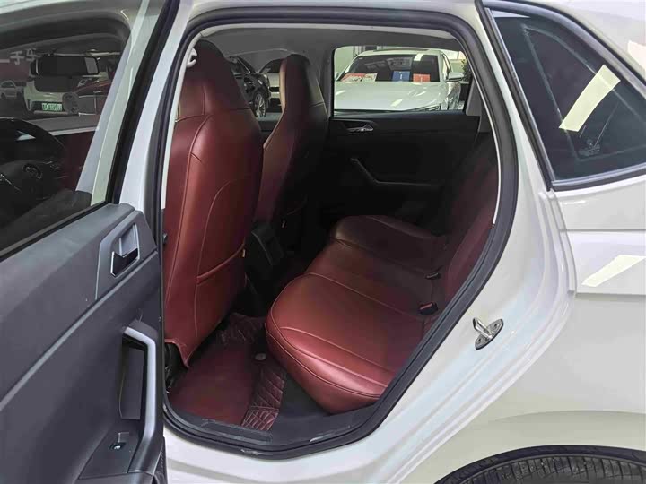 Фото 5 - Volkswagen Polo