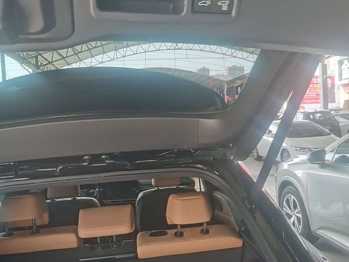 Фото 8 - Lexus RX