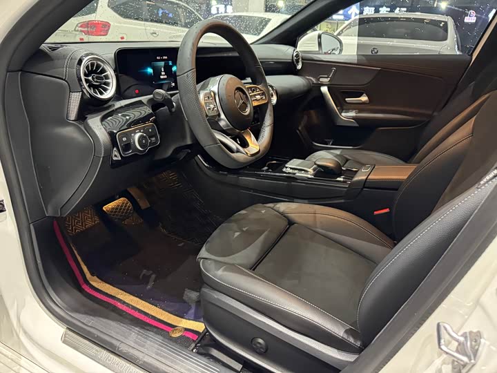 Фото 4 - Mercedes-Benz A-Class