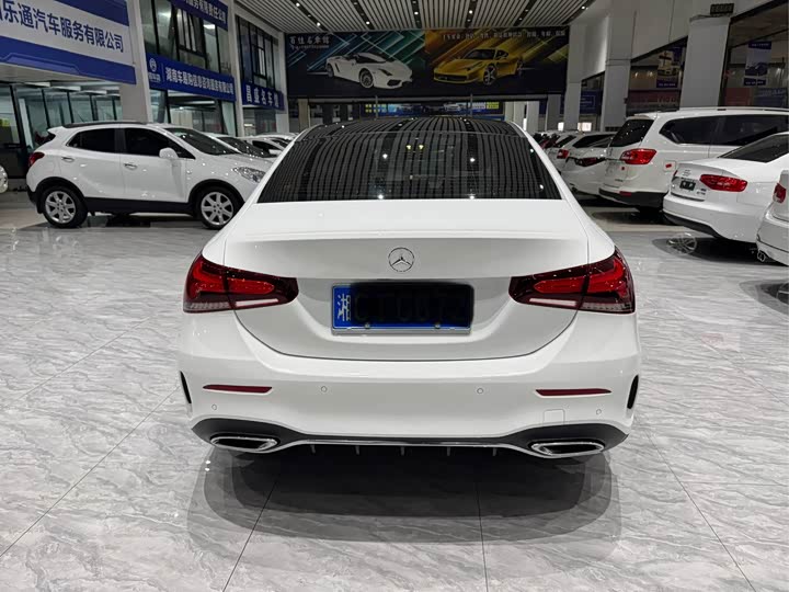 Фото 8 - Mercedes-Benz A-Class