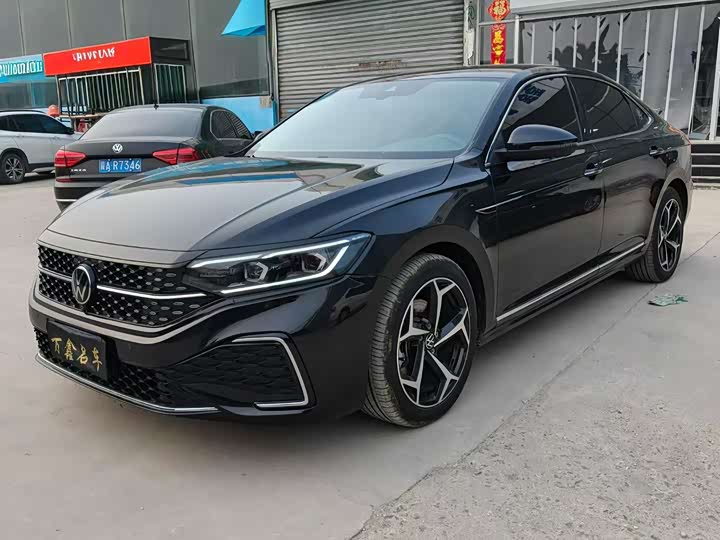 Photo 3 - Volkswagen Passat