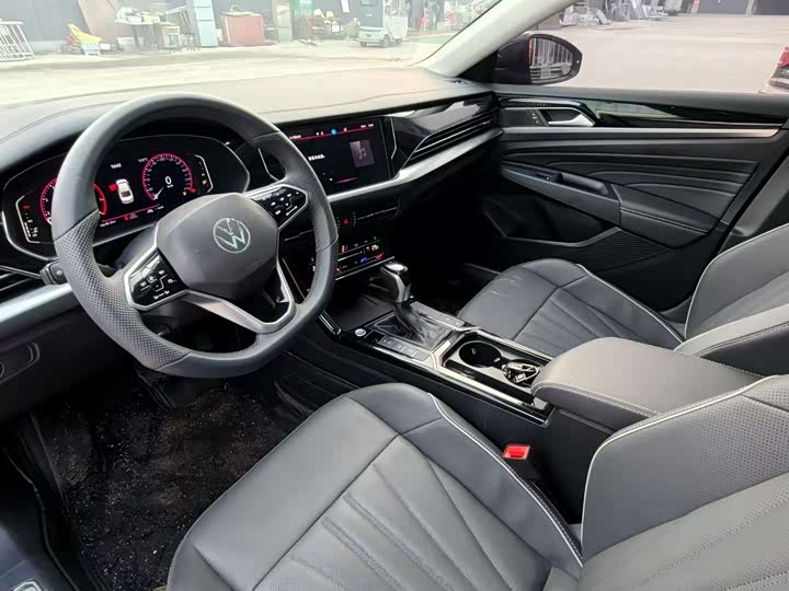 Photo 4 - Volkswagen Passat