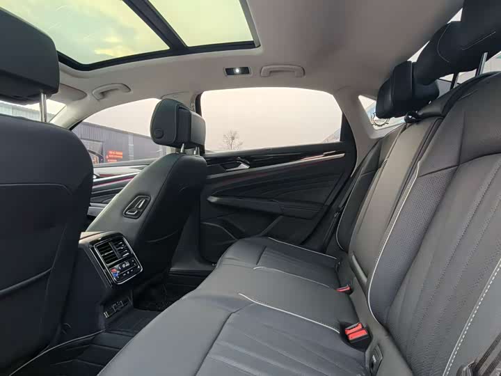 Photo 5 - Volkswagen Passat