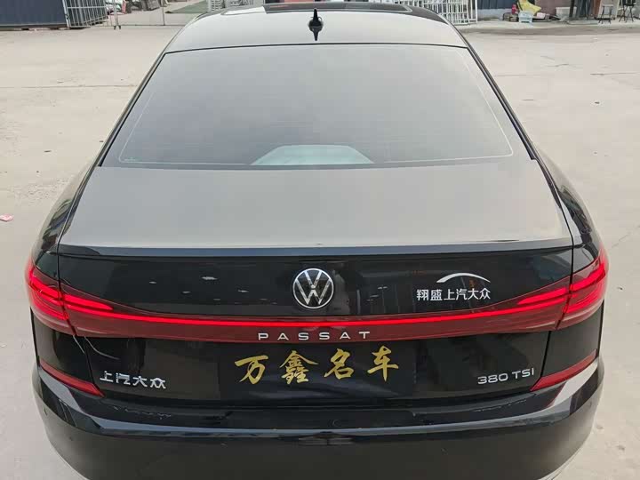 Photo 7 - Volkswagen Passat