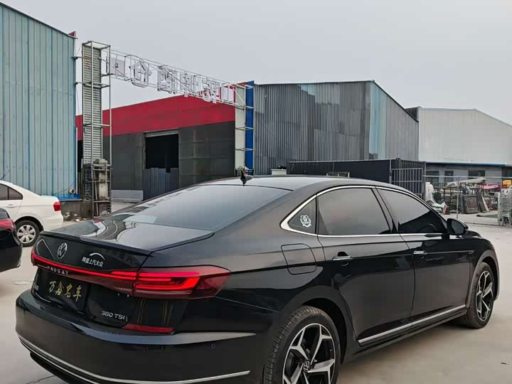 Photo 9 - Volkswagen Passat