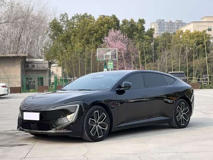 Фото 1 - Avatr 12