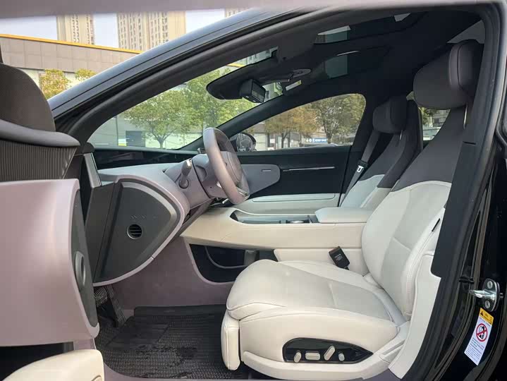 Фото 4 - Avatr 12