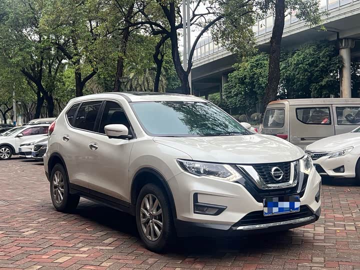 Фото 2 - Nissan X-Trail