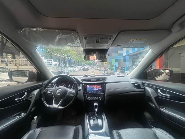 Фото 9 - Nissan X-Trail