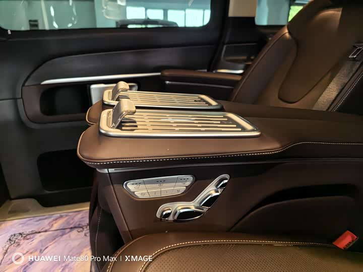 Фото 6 - Mercedes-Benz V-Class