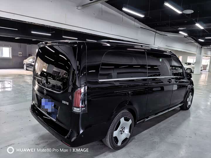 Фото 7 - Mercedes-Benz V-Class