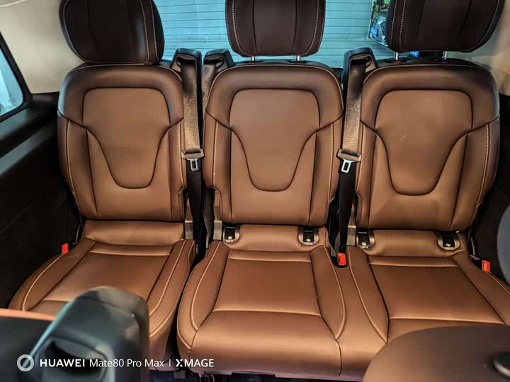 Фото 9 - Mercedes-Benz V-Class