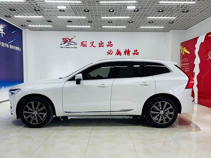 Фото 3 - Volvo XC60