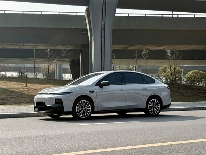 Photo 3 - Leapmotor B01